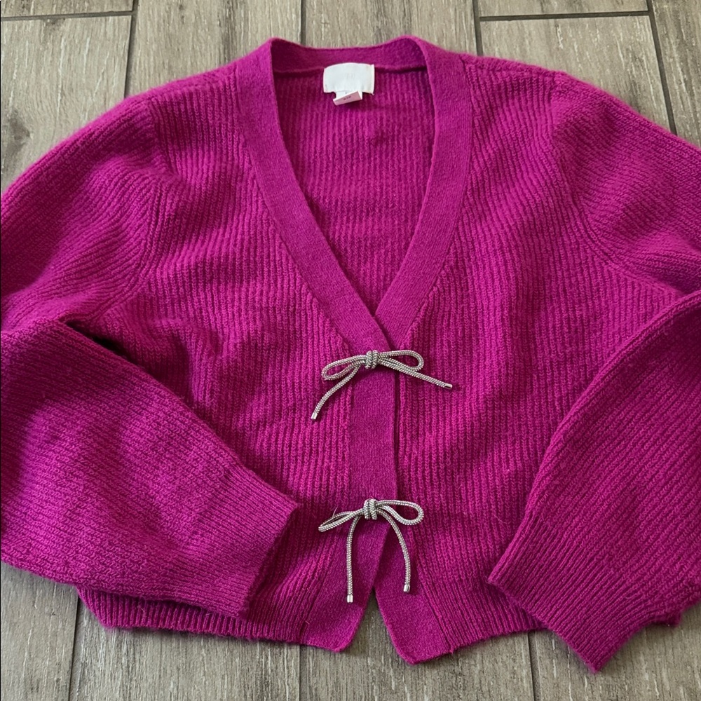 H&M Women's Fuchsia Sweater with Removable Bow Accent Buttons